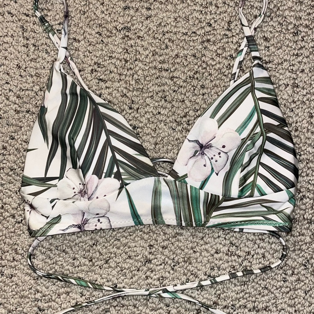 Floral triangular style bikini top